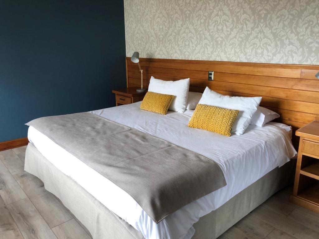 Hotel Puelche 푸에르토바라스 외부 사진